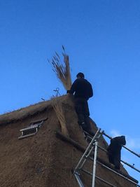 Creating the &#039;toef&#039; on the roof