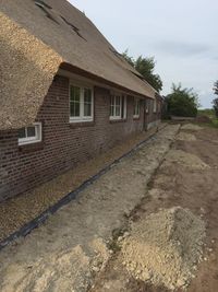 The gravel trench is finished!